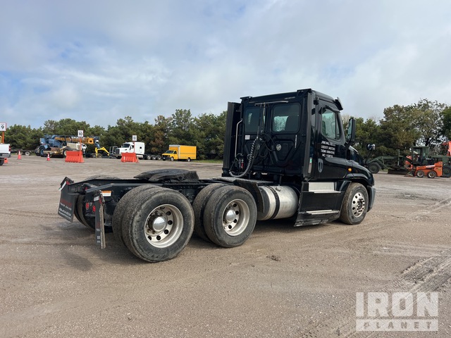 CAMIóN CAMAROTE 2016 FREIGHTLINER