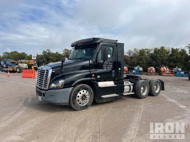 CAMIóN CAMAROTE 2016 FREIGHTLINER