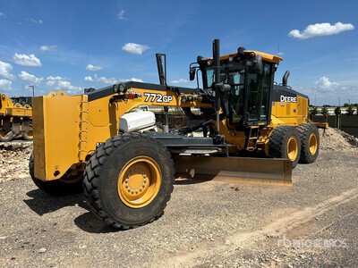 2019 John Deere 772GP AWD SmartGrade Motor Grader