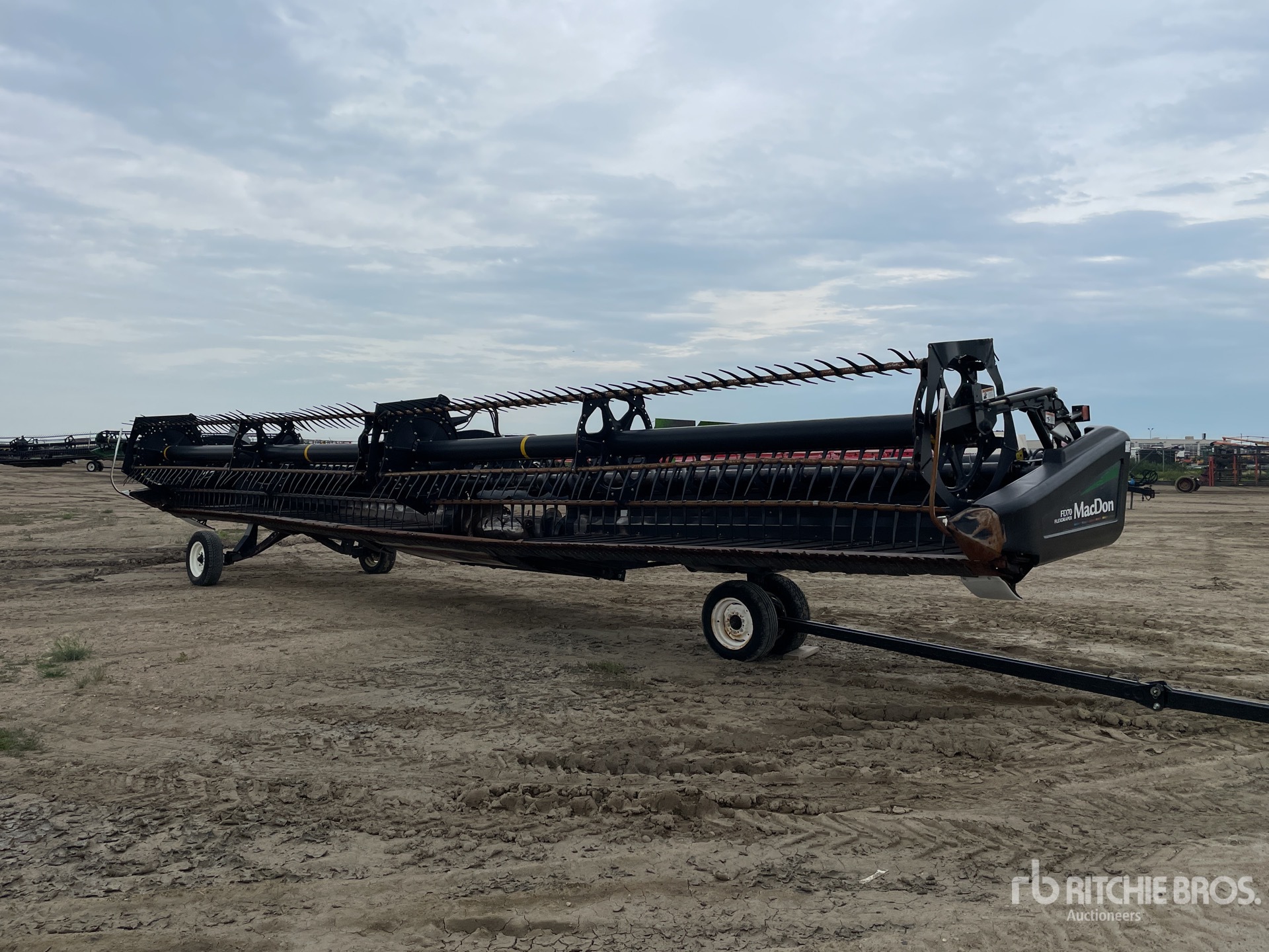 2011 MacDon FD70 40 ft Flex Draper Combine Header