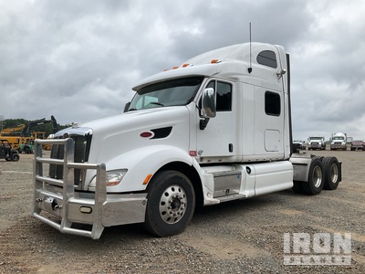 2013 Peterbilt 587 6x4 T/A Sleeper Truck Tractor