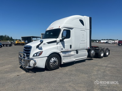 2019 Freightliner Cascadia 126 8x4 Sleeper Truck Tractor