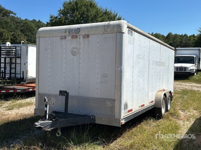2004 Carmate 18 ft T/A مقطورة ذو كبينة مغلقة