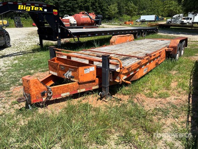2017 Sure-Trac 23 ft T/A Tilt Deck Trailer