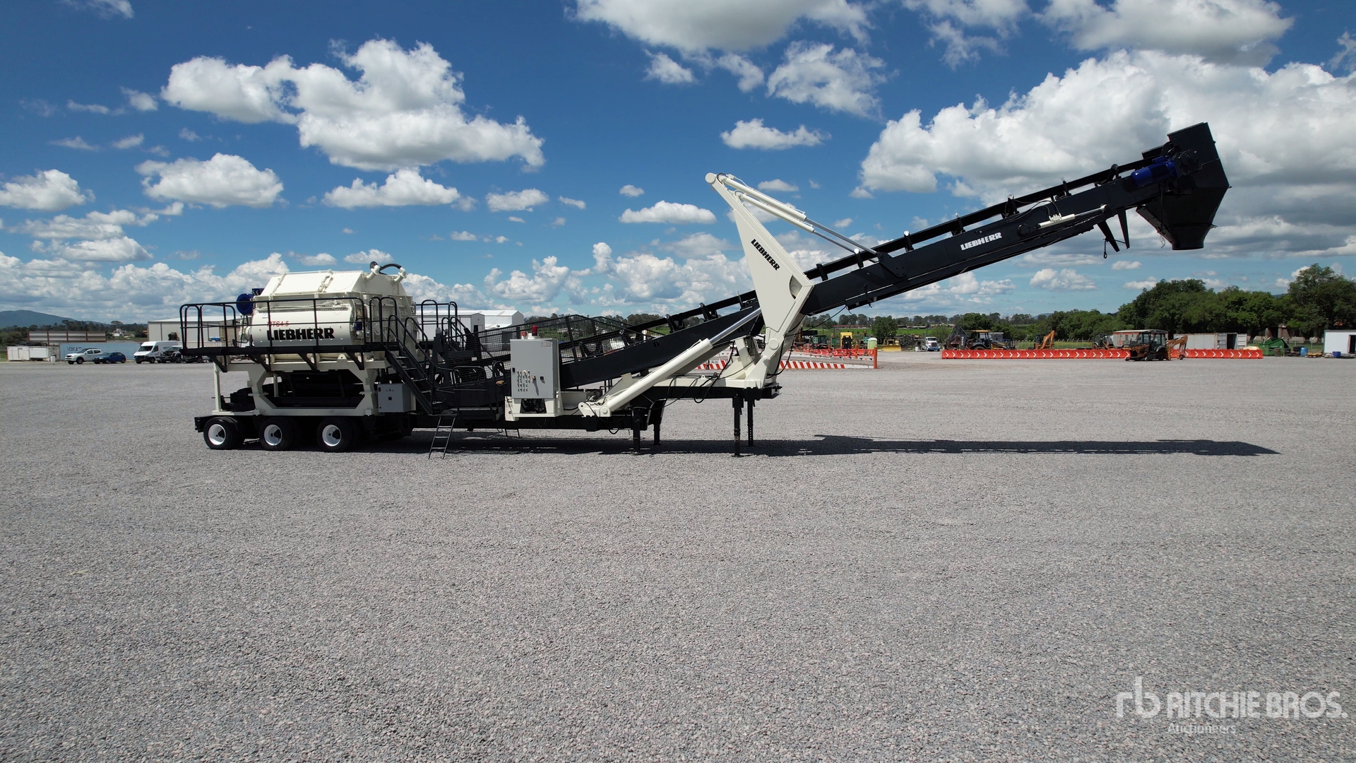 2015 Liebherr MTS4.5 Tri/A Mezcladora Portatil de Concreto / Portable Twin Shaft Mixer Divers