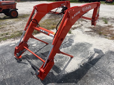 Kubota LA526 Front Loader Attachment