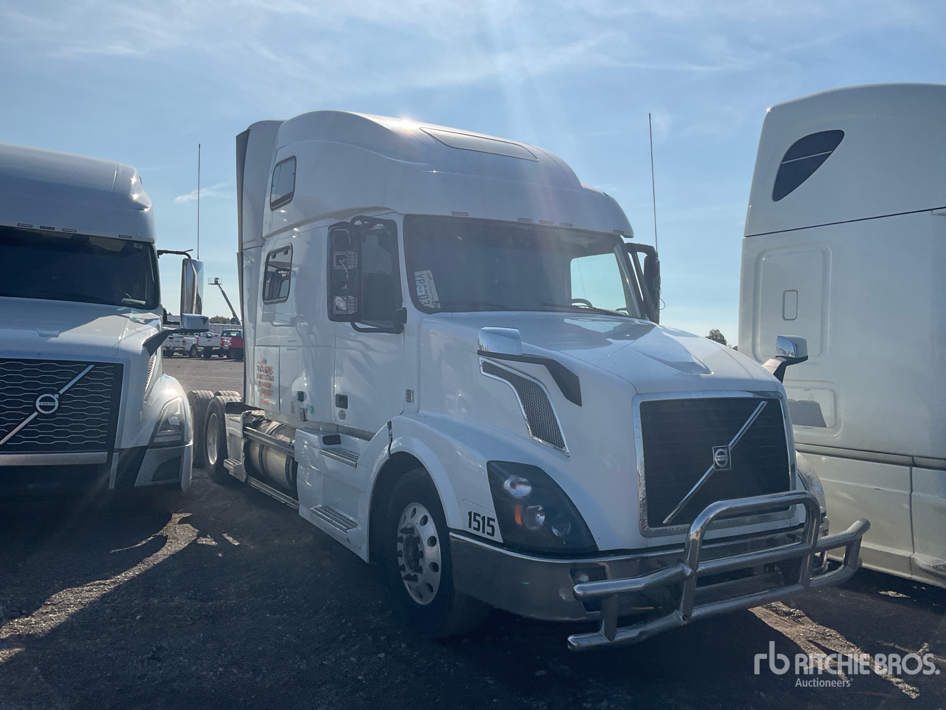2016 Volvo VNL T/A Sleeper Truck Tractor