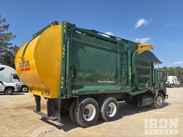 WASTE COLLECTION TRUCK 2007 MACK