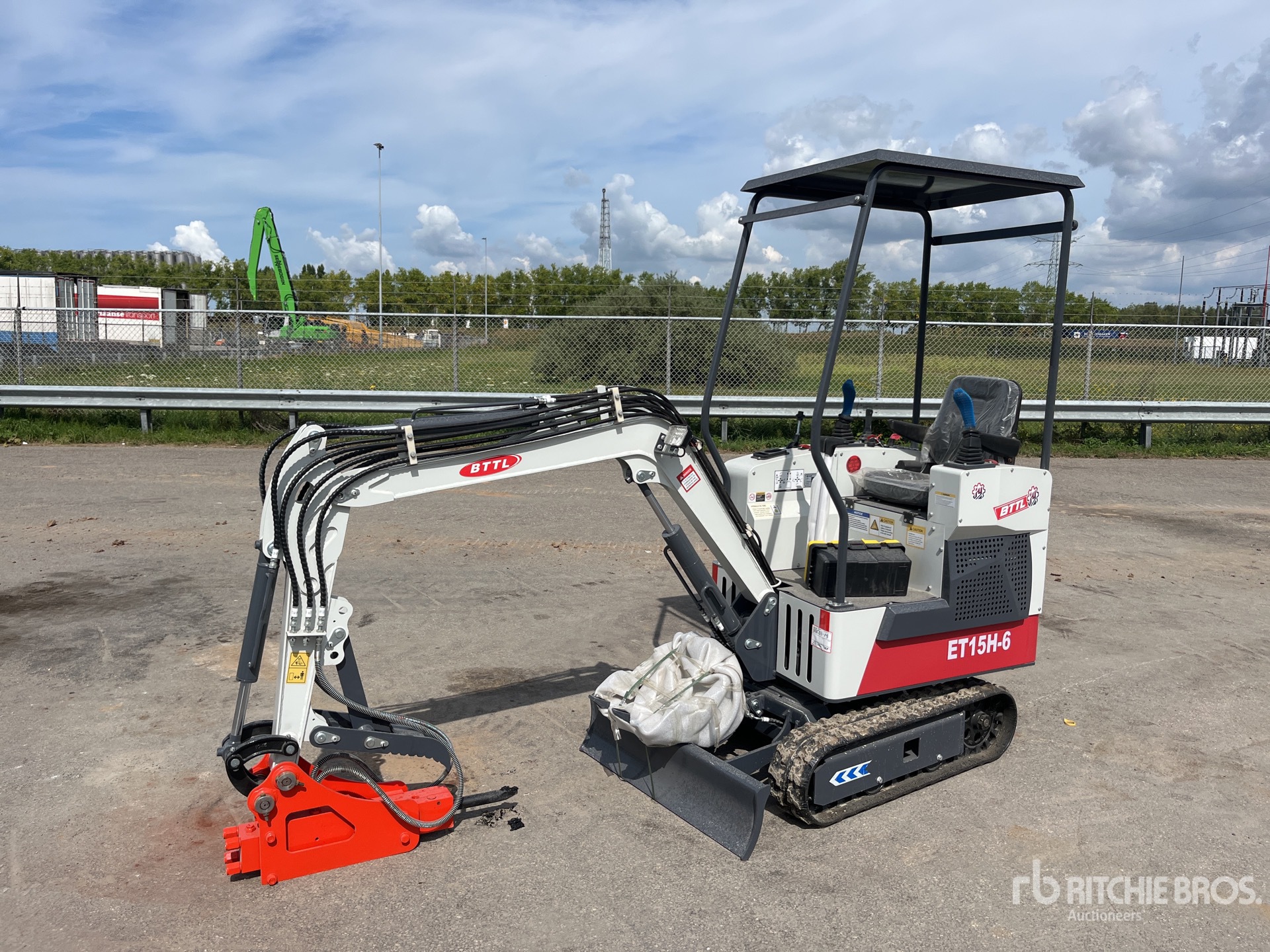2025 BTTL BTTL15 Mini Excavator (Unused)