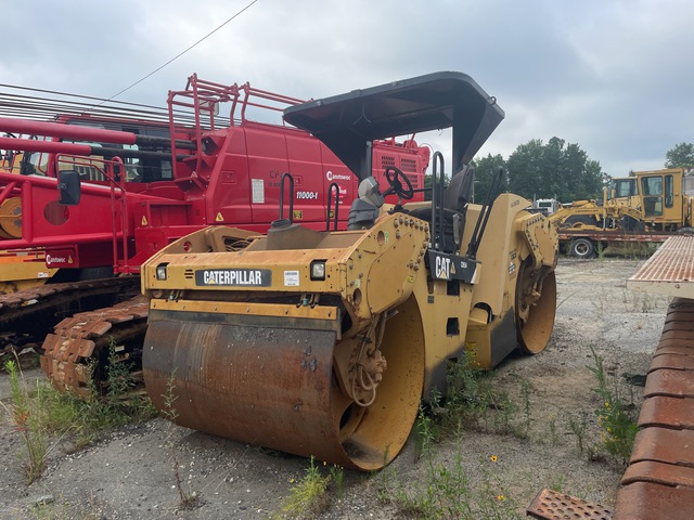 2010 Caterpillar CB54