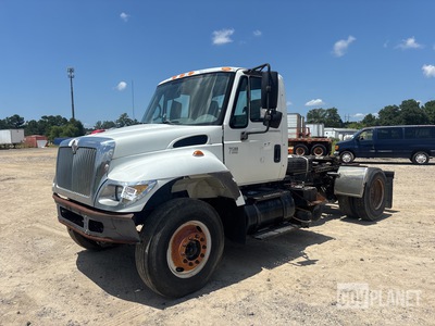 2003 International 7500 Cab and Chassis