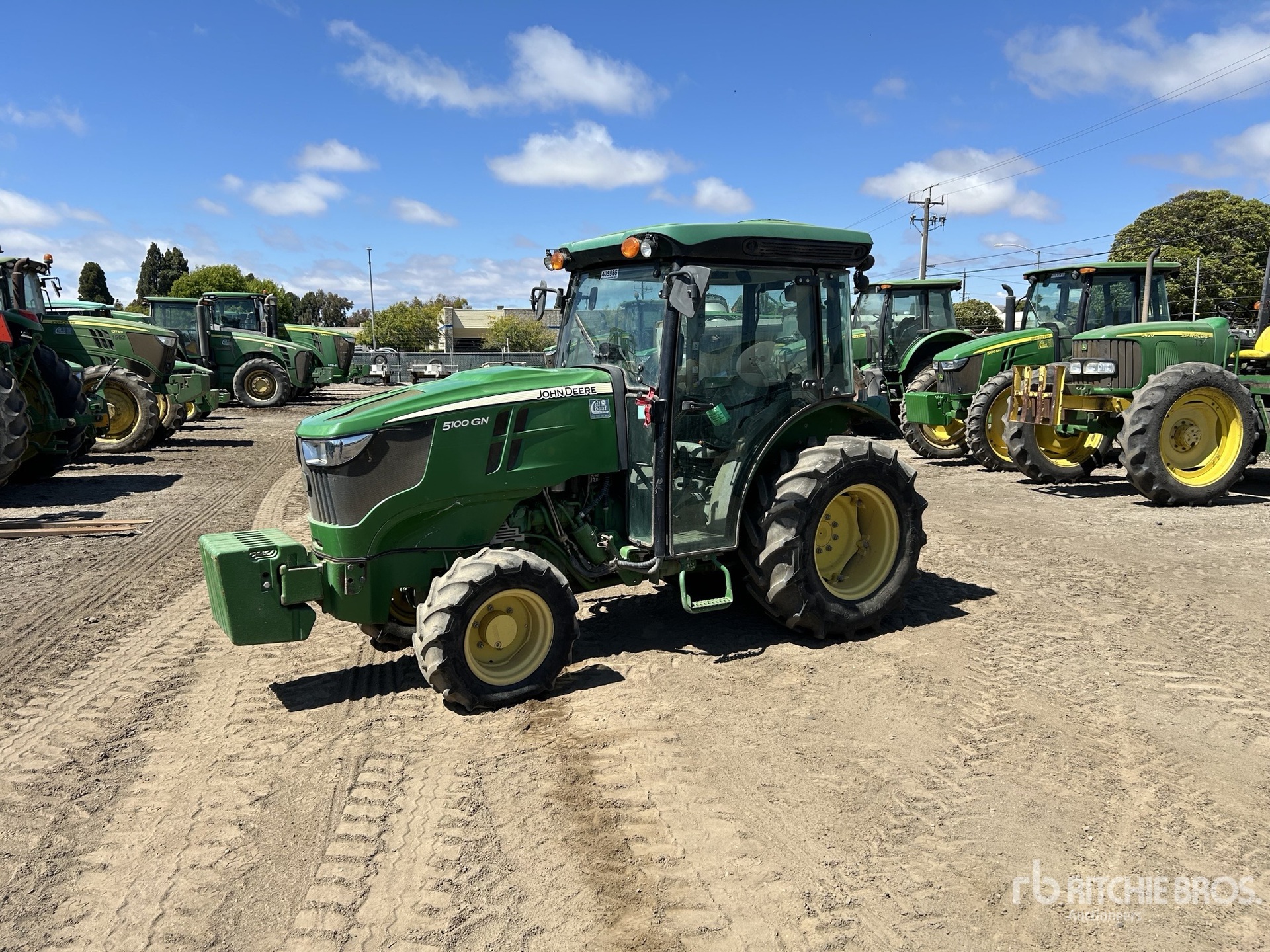 2018 John Deere 5100GN 4WD Tractor