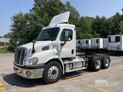 2013 Freightliner PX113064ST 6x4 T/A Day Cab Truck Tractor
