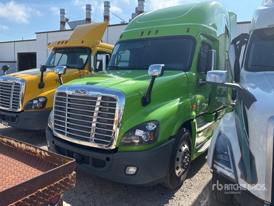 2018 Freightliner Cascadia 125 6x4 Sleeper Truck Tractor (Inoperable)