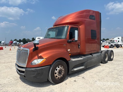 2019 International LT625 6x4 Tracteur routier couchette