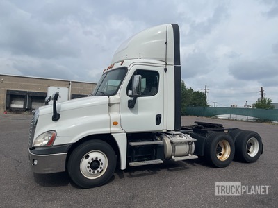2014 Freightliner Cascadia 125 6x4 T/A Dagcabine Trekker