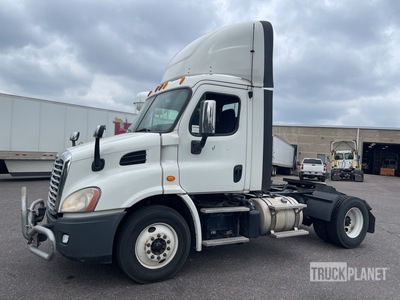 2014 Freightliner Cascadia 113 4x2 Tracteur Routier