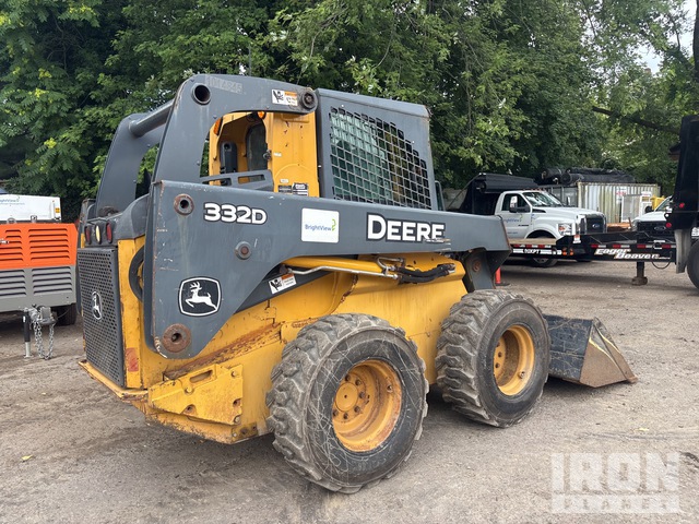 MINI CARGADOR SOBRE RUEDAS 2011 JOHN DEERE 332D