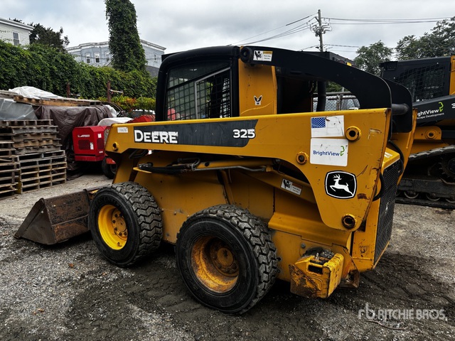 MINI CARGADOR SOBRE RUEDAS 2007 JOHN DEERE 325