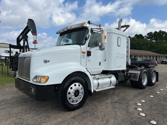 2007 International 9200i 6x4 T/A Sleeper Truck Tractor 2007 International 9200i 6x4 T/A Sleeper Truck Tractor