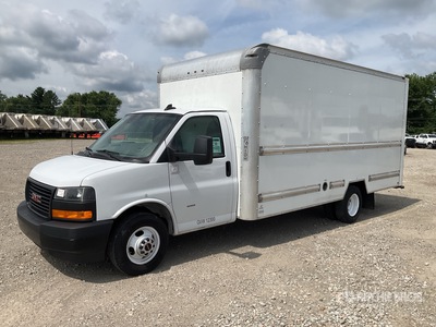 2020 GMC Savana G3500 4x2 Moving Van Truck