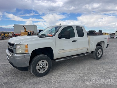 2011 Chevrolet 2500HD Silverado 4x4 Extended Cab Pickup