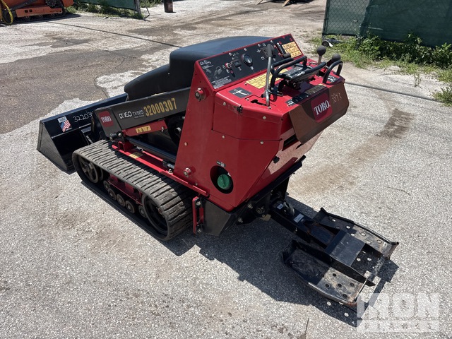 MINI CARGADOR SOBRE ORUGAS COMPACTO 2020 TORO DINGOTX525