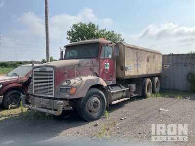2001 Freightliner FLD112 6x4 Camion cisterna de agua