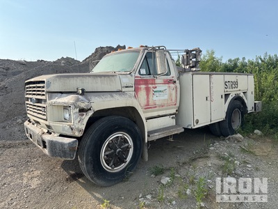 1989 Ford F-700 4x2 Service Truck