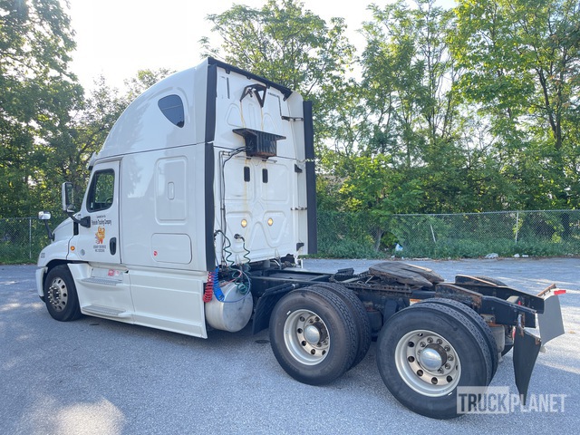 CAMIóN CAMAROTE 2016 FREIGHTLINER