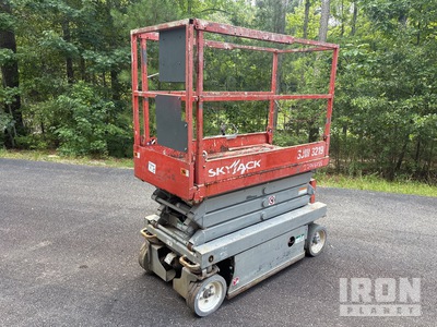 2014 Skyjack SJIII3219 Electric シザーリフト