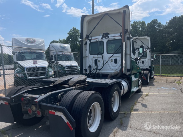 CAMIóN 2016 FREIGHTLINER