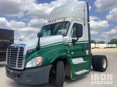 2016 Freightliner Cascadia 125 4x2 S/A Day Cab Truck Tractor