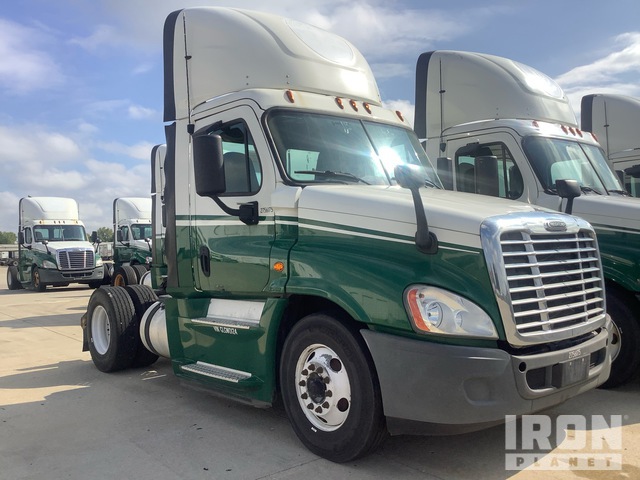CAMIóN 2016 FREIGHTLINER