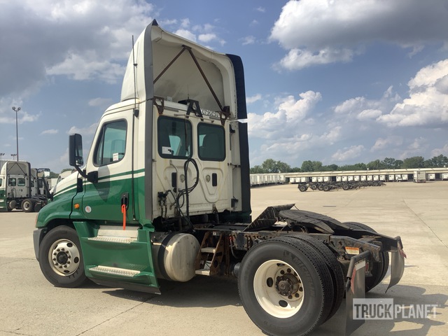CAMIóN 2016 FREIGHTLINER