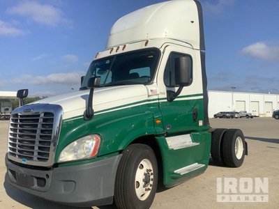 2016 Freightliner Cascadia 125 4x2 S/A Day Cab Truck Tractor
