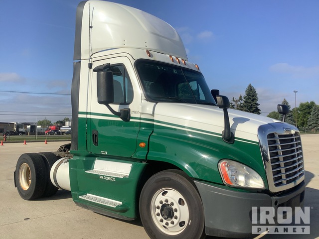 CAMIóN 2016 FREIGHTLINER