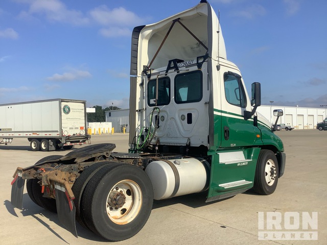 CAMIóN 2016 FREIGHTLINER
