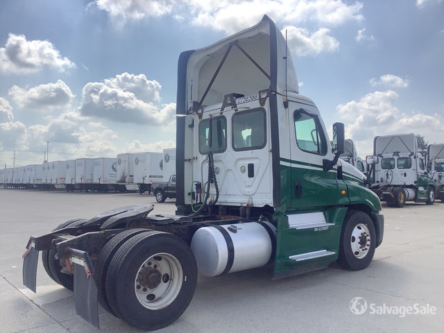 CAMIóN 2016 FREIGHTLINER
