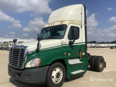 2016 Freightliner Cascadia 125 4x2 Day Cab Truck Tractor
