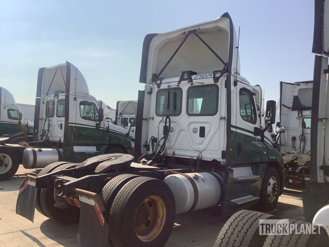 CAMIóN 2016 FREIGHTLINER