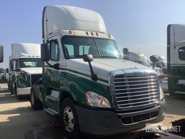 CAMIóN 2016 FREIGHTLINER