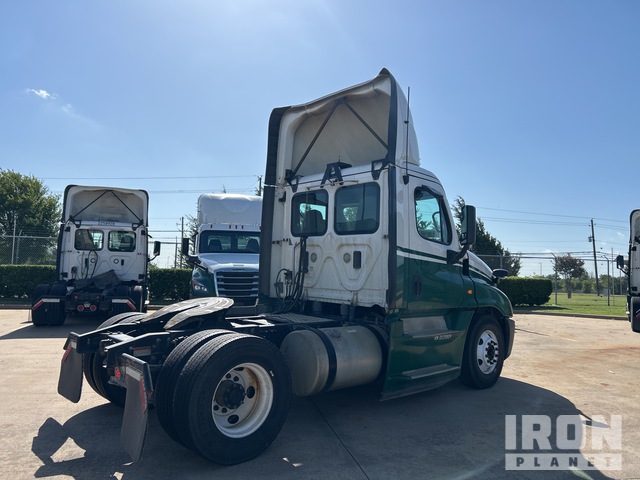 CAMIóN 2016 FREIGHTLINER