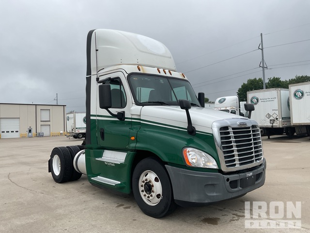 CAMIóN 2016 FREIGHTLINER