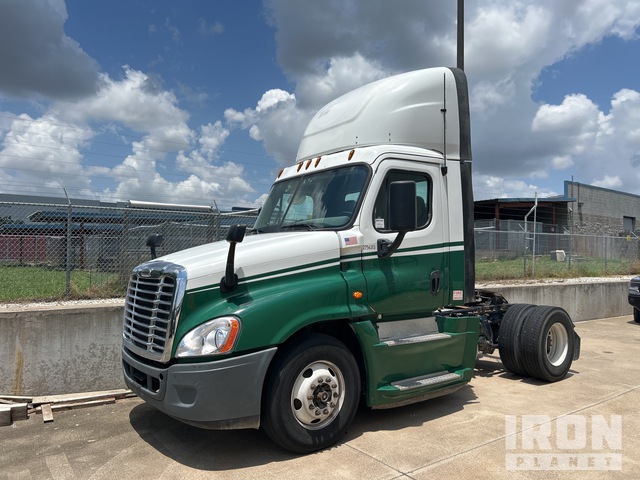 CAMIóN 2016 FREIGHTLINER