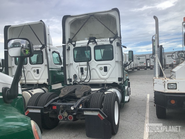 CAMIóN 2016 FREIGHTLINER