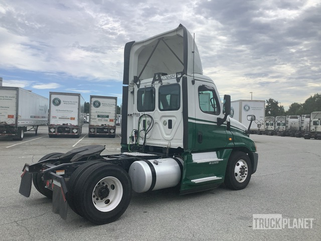 CAMIóN 2016 FREIGHTLINER