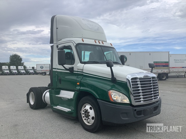 CAMIóN 2016 FREIGHTLINER