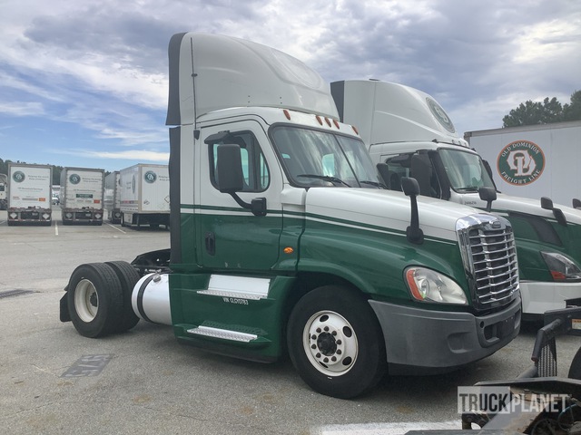CAMIóN 2016 FREIGHTLINER