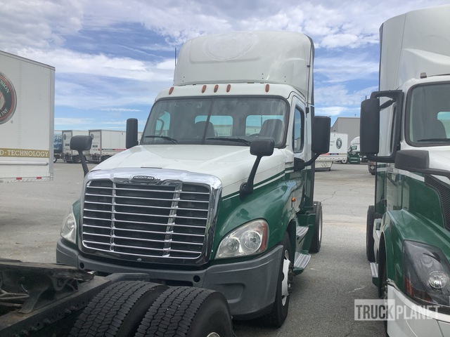 CAMIóN 2016 FREIGHTLINER
